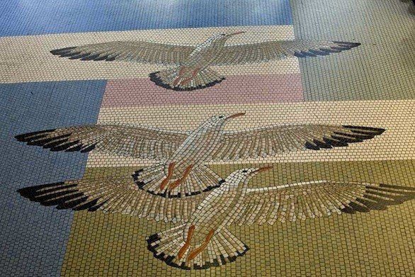 la-trb-california-long-beach-airport-mosaics-2-001.0.0